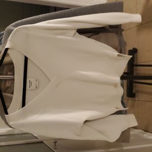 Womens white v neck sweater. Abercrombie and Fitch. Great condition.